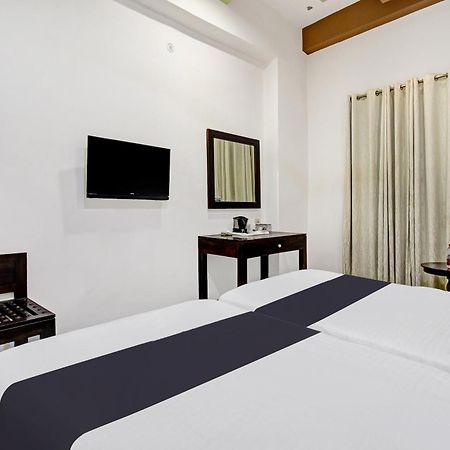 Townhouse Oak 46940 Hotel Vrindavan Sultanpur  Ngoại thất bức ảnh