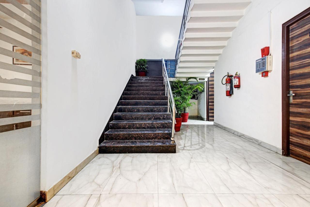 Townhouse Oak 46940 Hotel Vrindavan Sultanpur  Ngoại thất bức ảnh