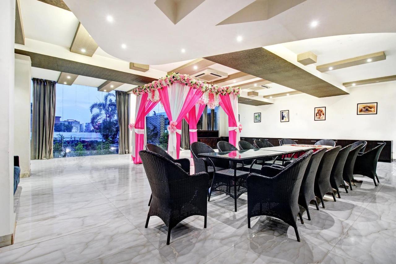 Townhouse Oak 46940 Hotel Vrindavan Sultanpur  Ngoại thất bức ảnh