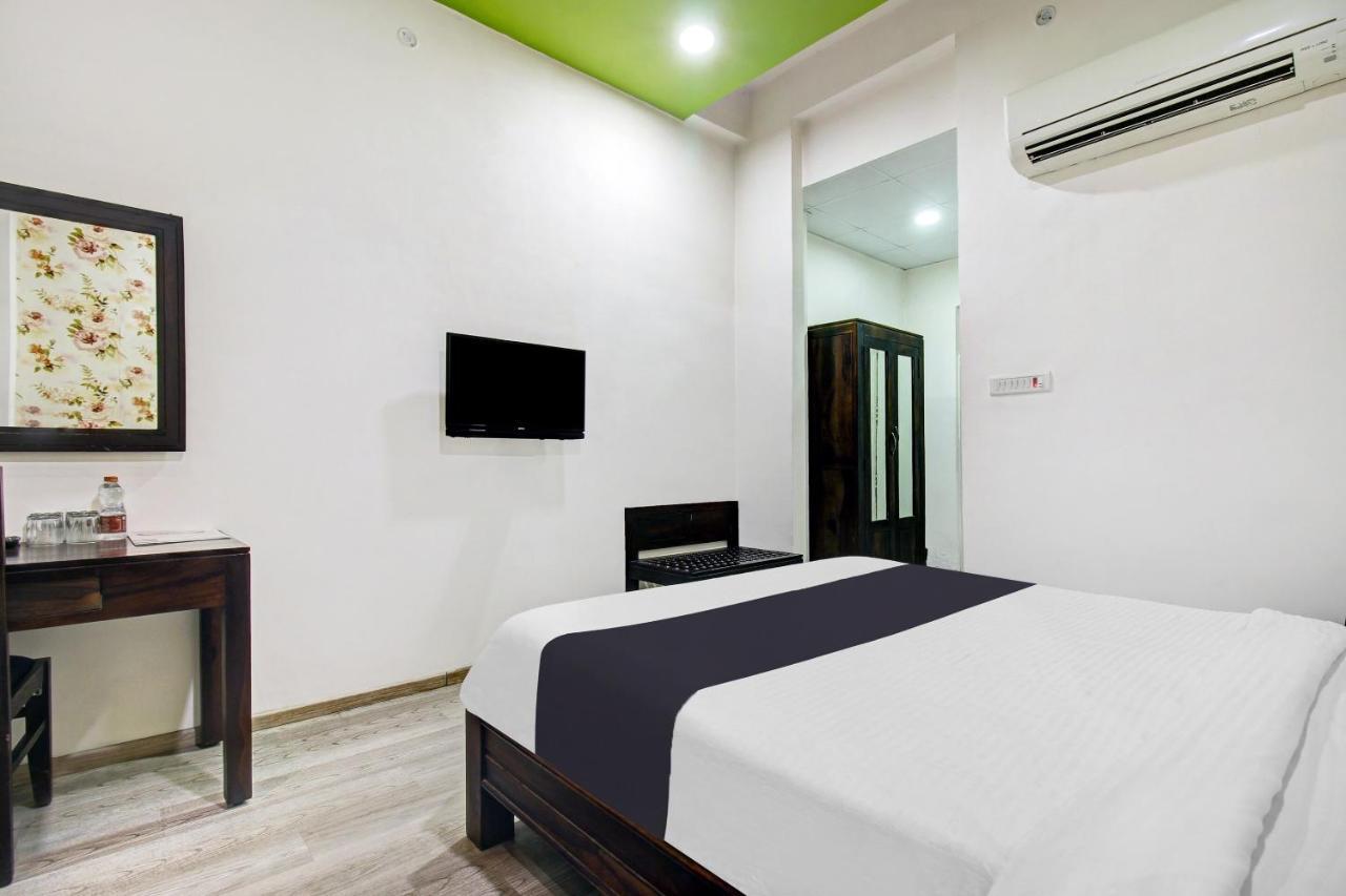 Townhouse Oak 46940 Hotel Vrindavan Sultanpur  Ngoại thất bức ảnh