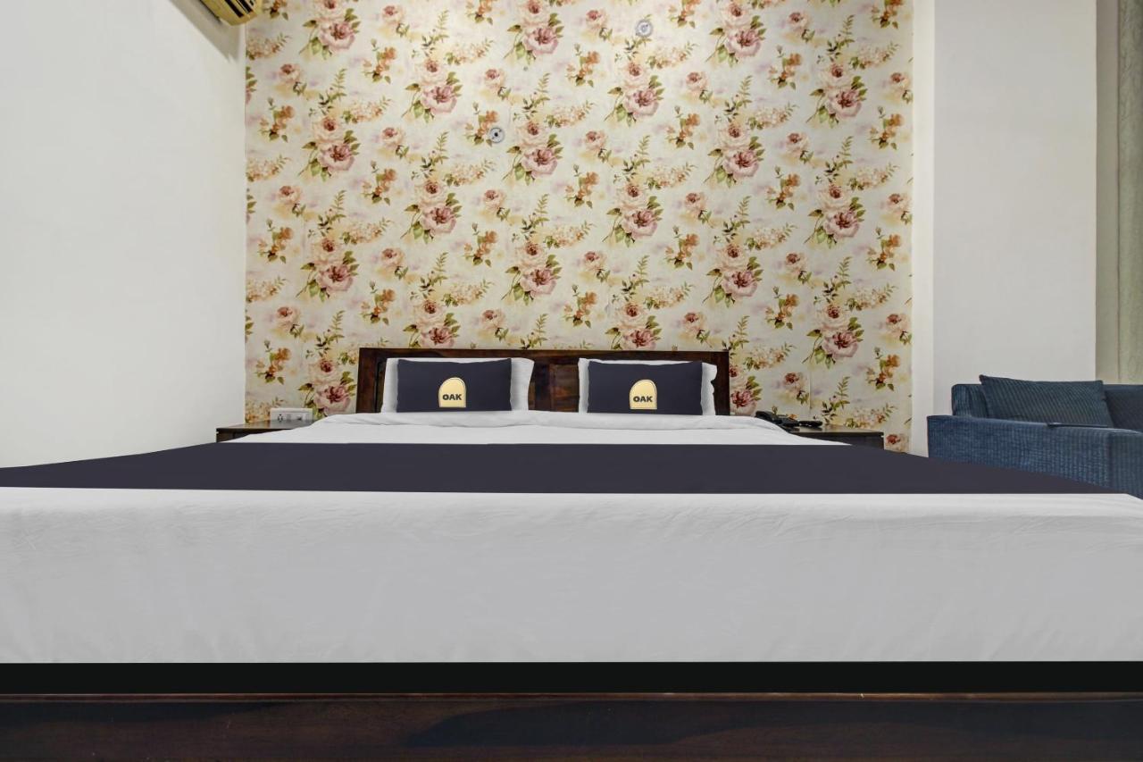 Townhouse Oak 46940 Hotel Vrindavan Sultanpur  Ngoại thất bức ảnh