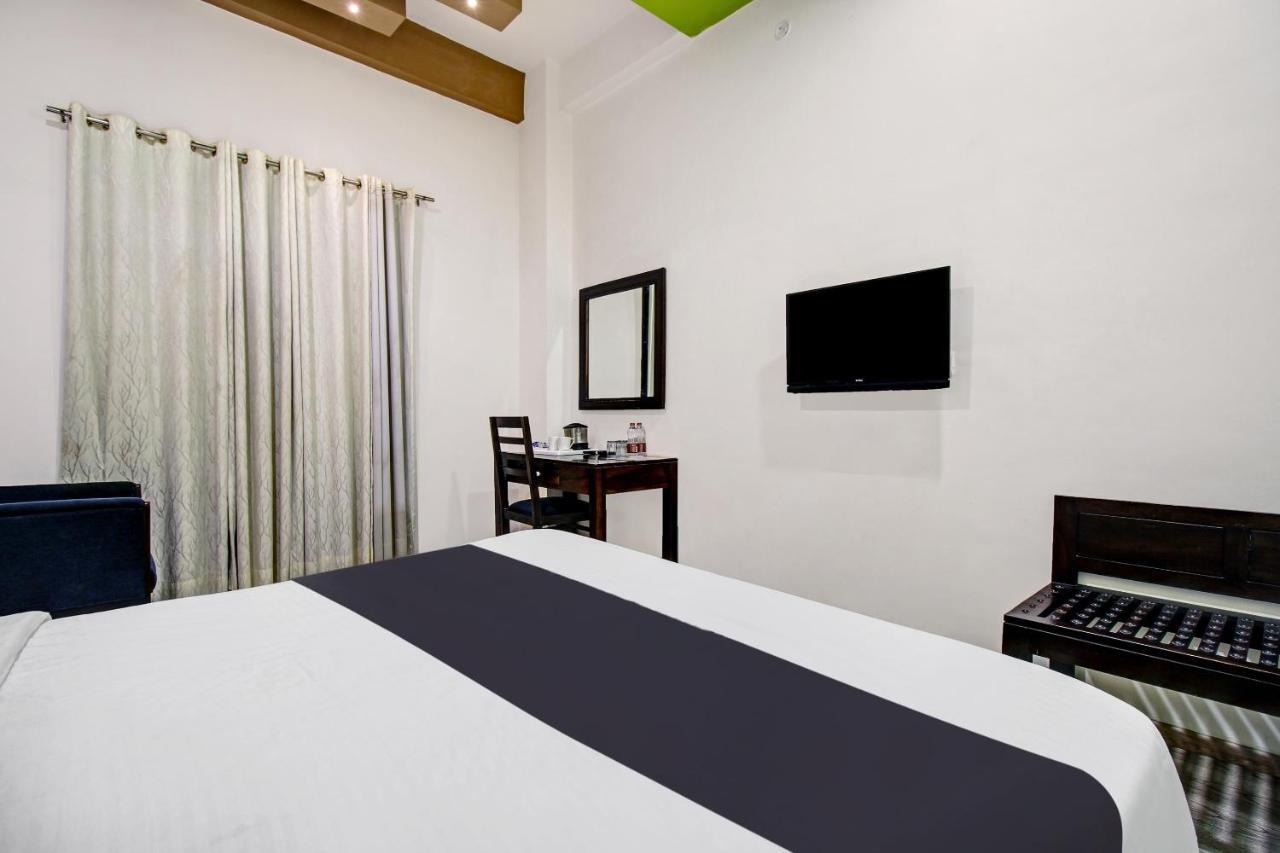 Townhouse Oak 46940 Hotel Vrindavan Sultanpur  Ngoại thất bức ảnh