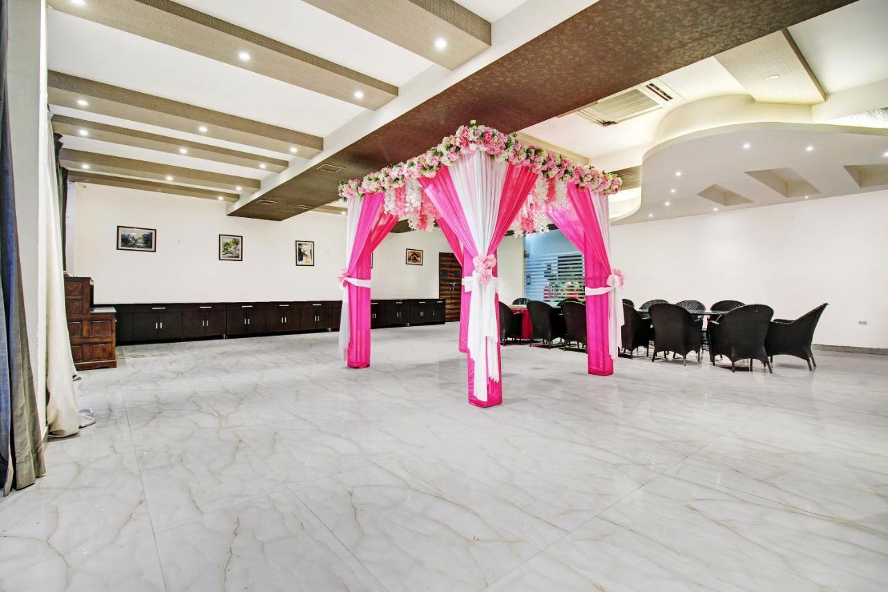 Townhouse Oak 46940 Hotel Vrindavan Sultanpur  Ngoại thất bức ảnh