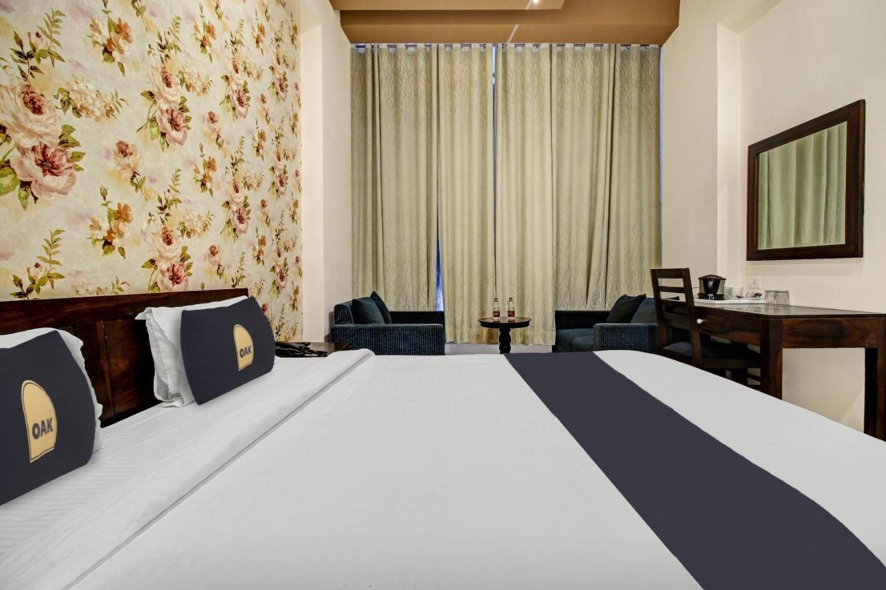 Townhouse Oak 46940 Hotel Vrindavan Sultanpur  Ngoại thất bức ảnh