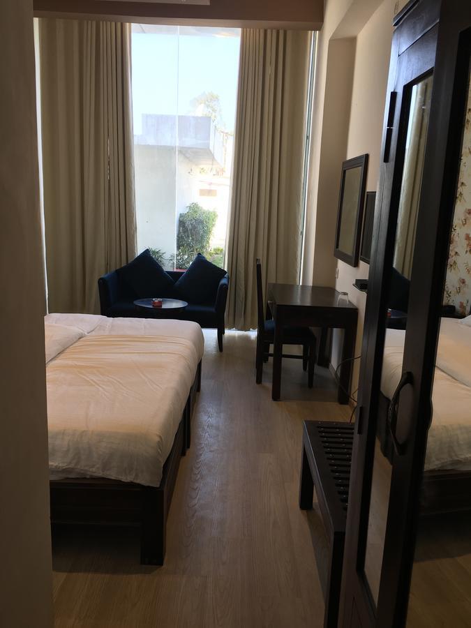 Townhouse Oak 46940 Hotel Vrindavan Sultanpur  Ngoại thất bức ảnh