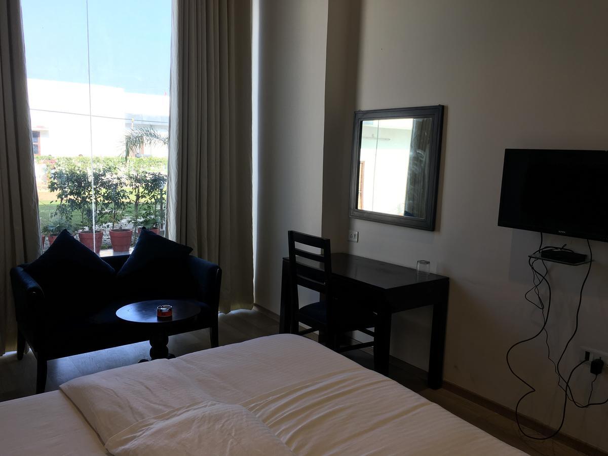 Townhouse Oak 46940 Hotel Vrindavan Sultanpur  Ngoại thất bức ảnh